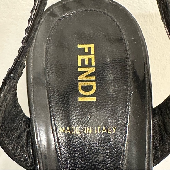 Fendi Black Patent Leather T-strap Bow Heels Sandals Peep Toe size 37 (6.5) - Picture 7 of 8